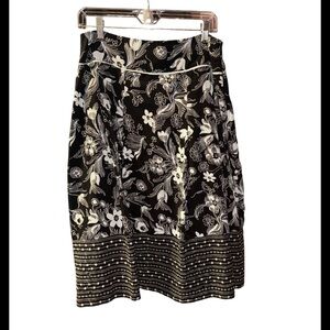 Pre View Floral Black and White Skirt Size 10